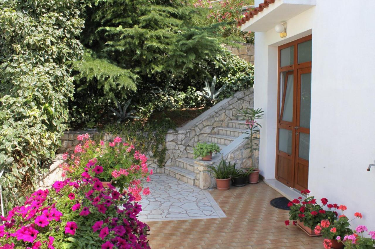 Apartments With A Parking Space Rabac, Labin - 2340 Exterior foto